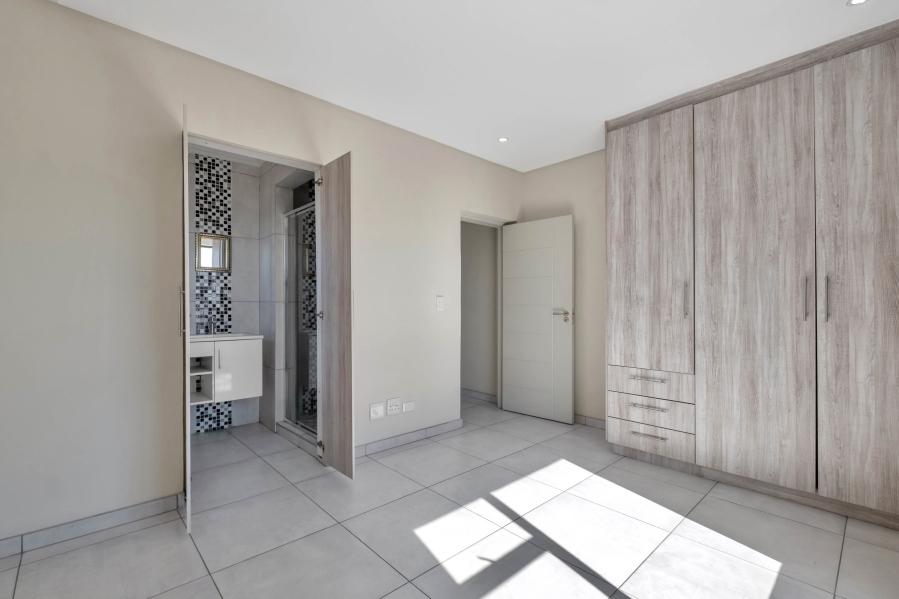 2 Bedroom Property for Sale in Morningside Manor Gauteng