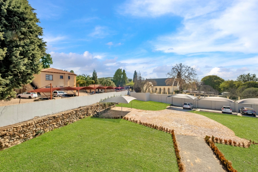 2 Bedroom Property for Sale in Morningside Manor Gauteng