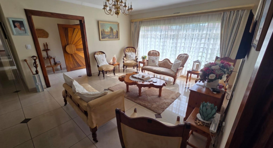 5 Bedroom Property for Sale in Brackenhurst Gauteng