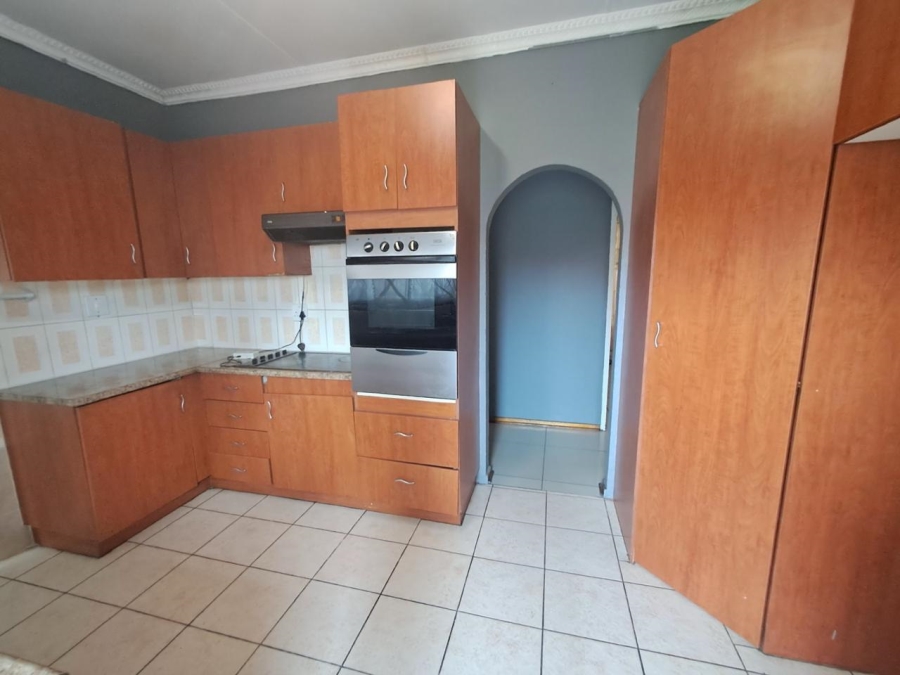 To Let 3 Bedroom Property for Rent in Dalpark Gauteng