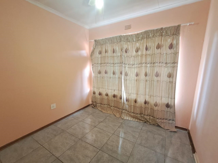 To Let 3 Bedroom Property for Rent in Dalpark Gauteng
