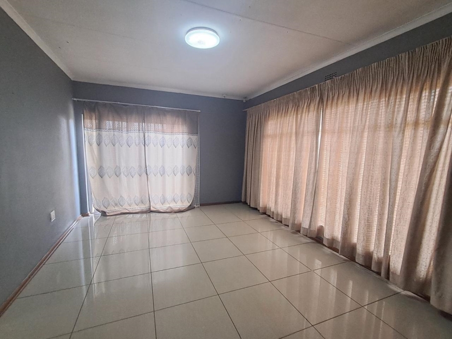 To Let 3 Bedroom Property for Rent in Dalpark Gauteng