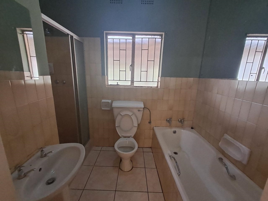 To Let 3 Bedroom Property for Rent in Dalpark Gauteng