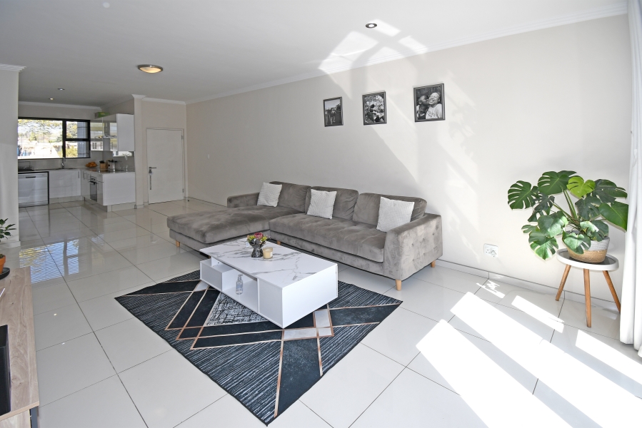 2 Bedroom Property for Sale in Morningside Gauteng