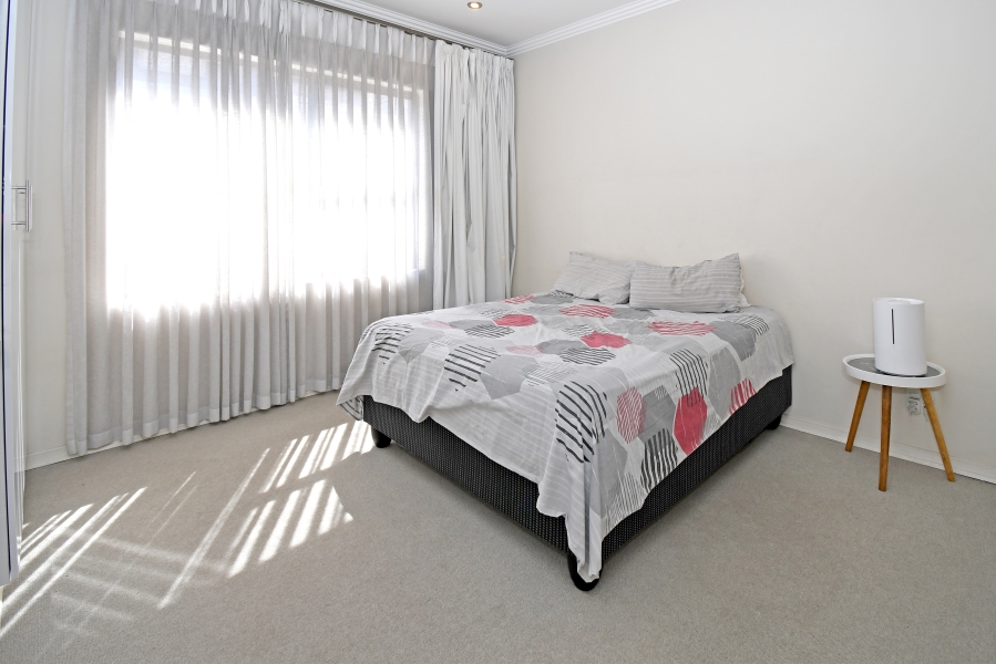 2 Bedroom Property for Sale in Morningside Gauteng