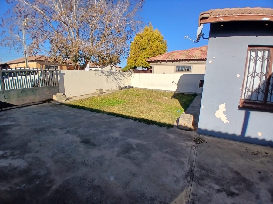 3 Bedroom Property for Sale in Windmill Park Gauteng