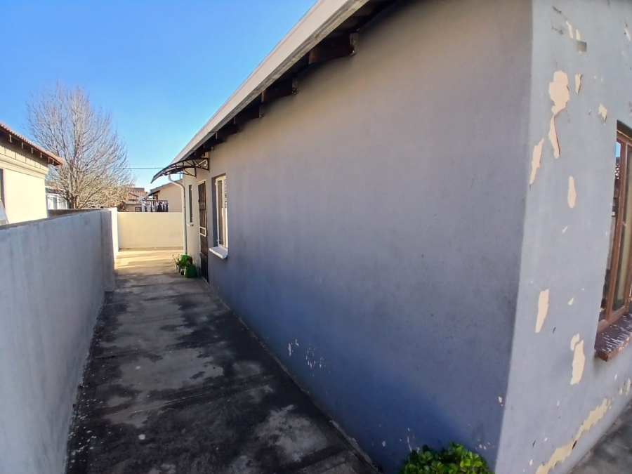 3 Bedroom Property for Sale in Windmill Park Gauteng