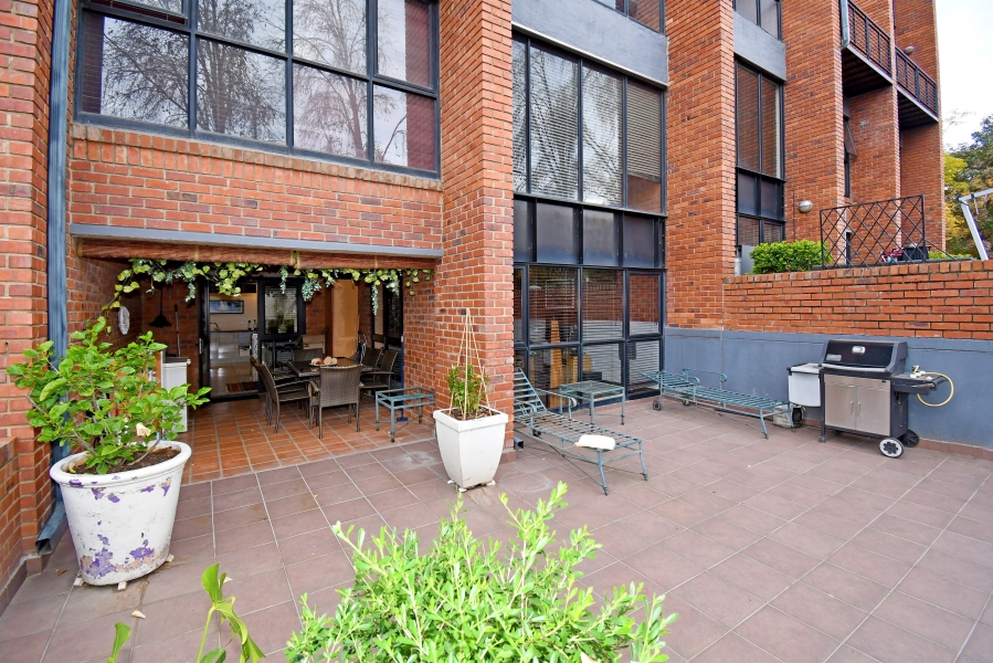 To Let 2 Bedroom Property for Rent in Atholl Gauteng