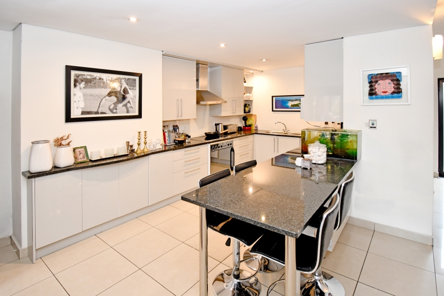 To Let 2 Bedroom Property for Rent in Atholl Gauteng