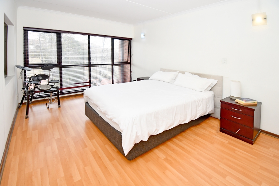 To Let 2 Bedroom Property for Rent in Atholl Gauteng
