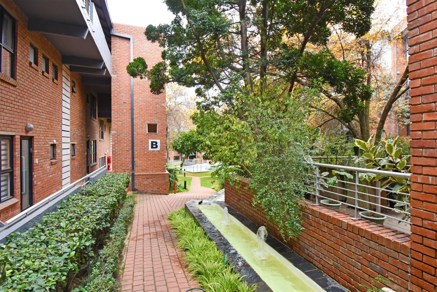 To Let 2 Bedroom Property for Rent in Atholl Gauteng