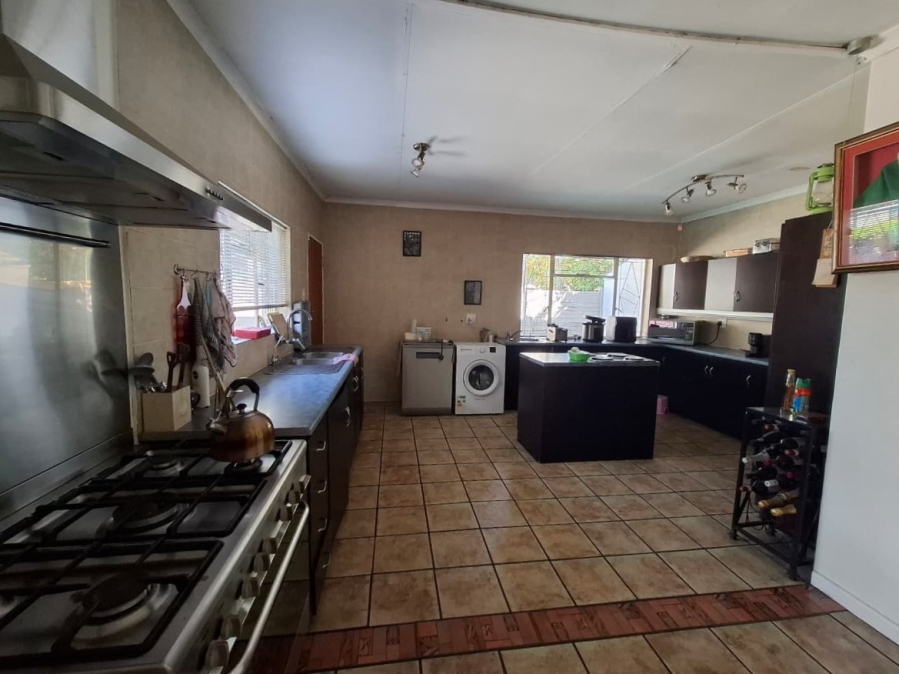4 Bedroom Property for Sale in Vanderbijlpark SE 7 Gauteng