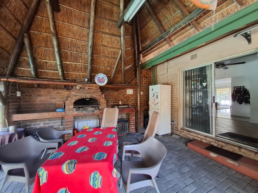 4 Bedroom Property for Sale in Vanderbijlpark SE 7 Gauteng