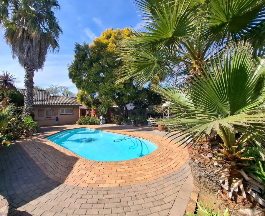 4 Bedroom Property for Sale in Vanderbijlpark SE 7 Gauteng