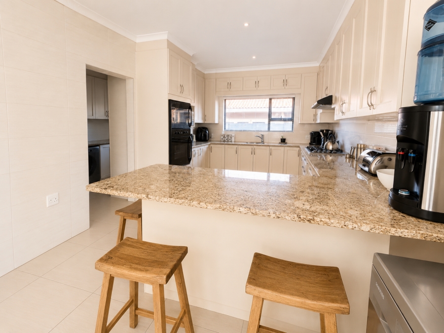 4 Bedroom Property for Sale in Three Rivers East Gauteng