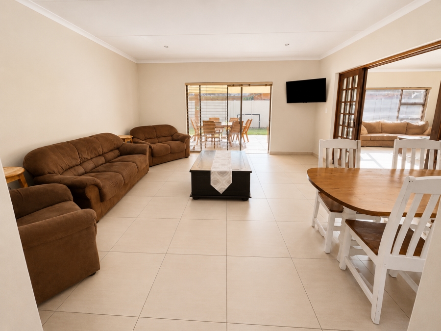4 Bedroom Property for Sale in Three Rivers East Gauteng