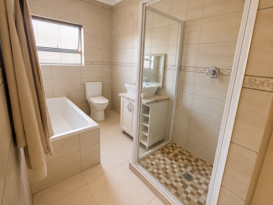 4 Bedroom Property for Sale in Three Rivers East Gauteng