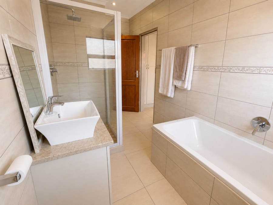 4 Bedroom Property for Sale in Three Rivers East Gauteng