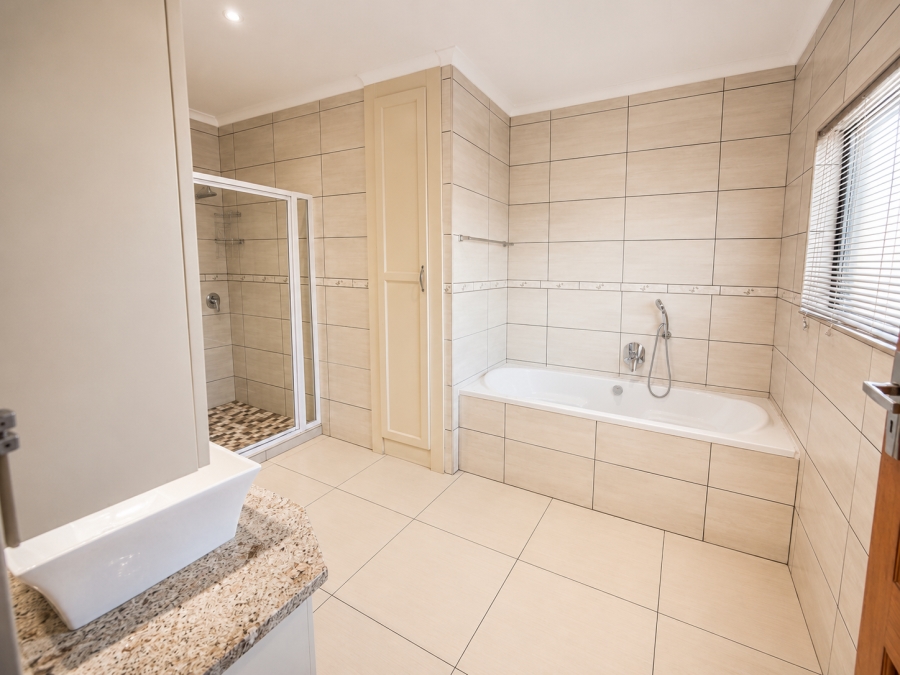 4 Bedroom Property for Sale in Three Rivers East Gauteng