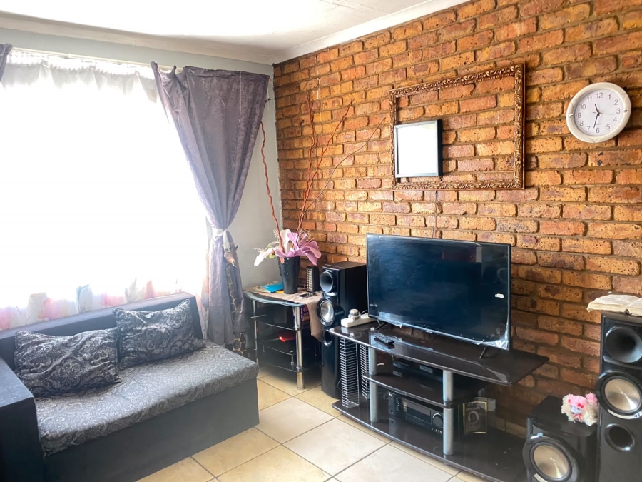 2 Bedroom Property for Sale in Pretoria West Gauteng