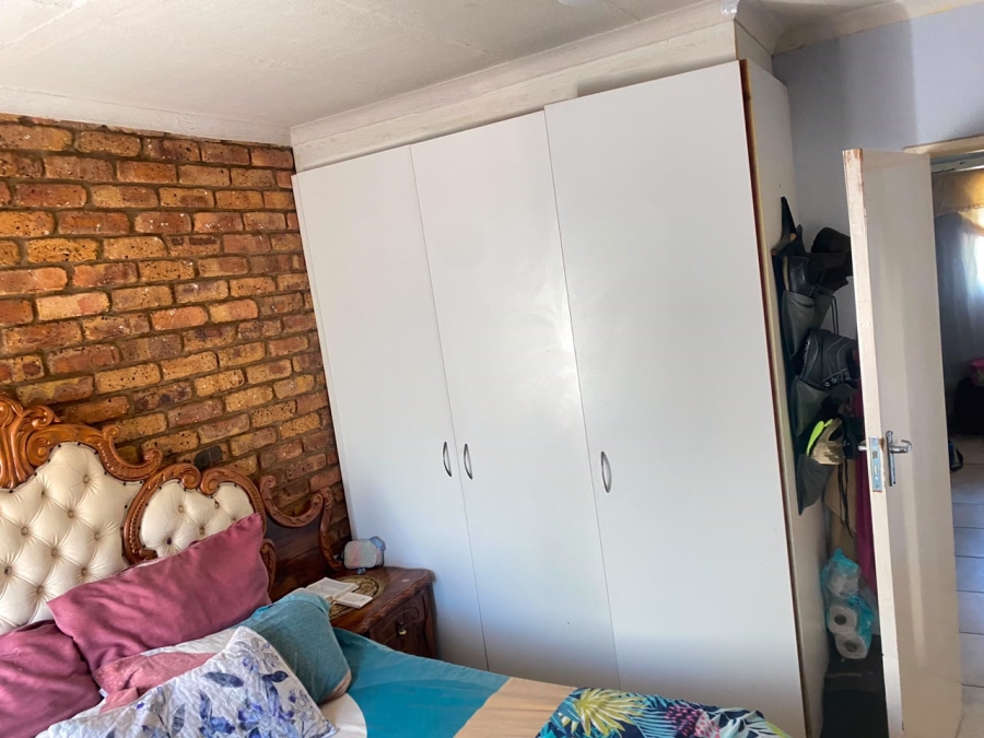 2 Bedroom Property for Sale in Pretoria West Gauteng
