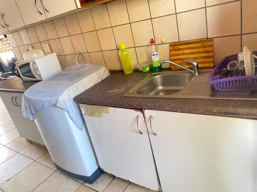 2 Bedroom Property for Sale in Pretoria West Gauteng