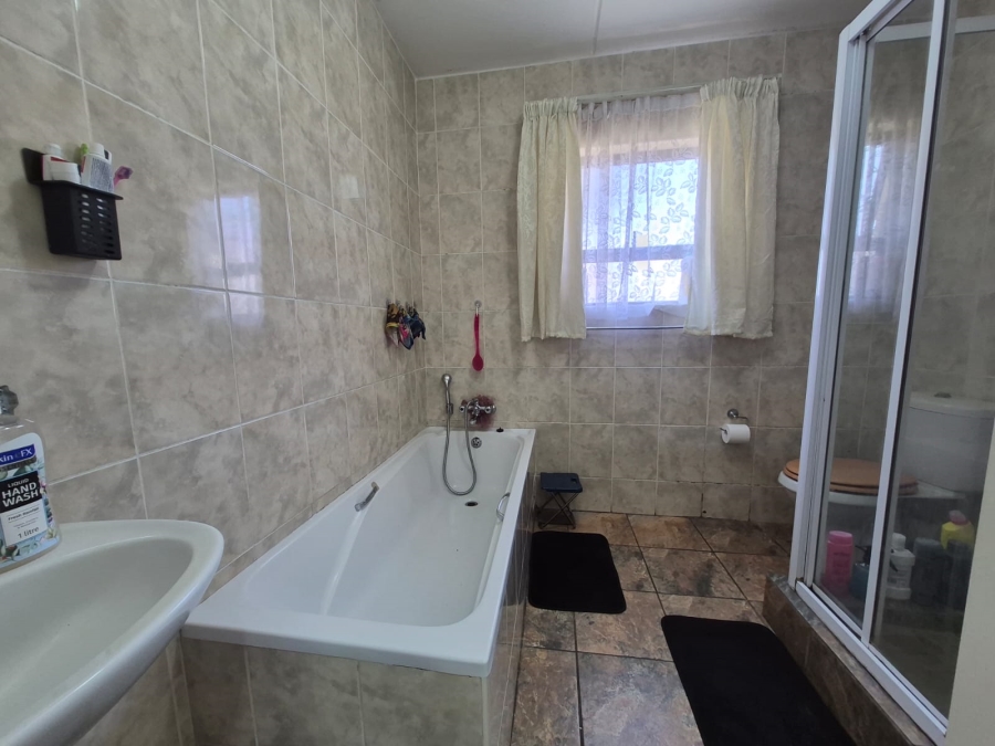2 Bedroom Property for Sale in Parkrand Gauteng
