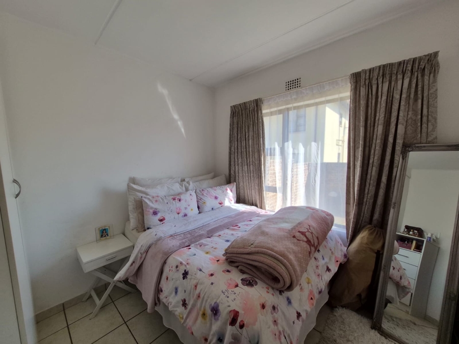 1 Bedroom Property for Sale in Parkrand Gauteng