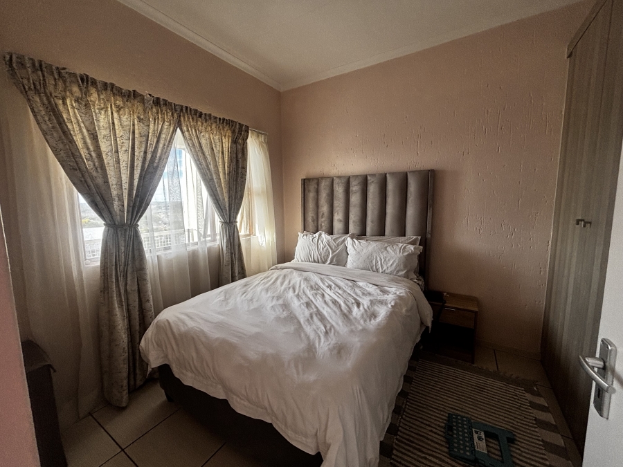 To Let 2 Bedroom Property for Rent in Paulshof Gauteng