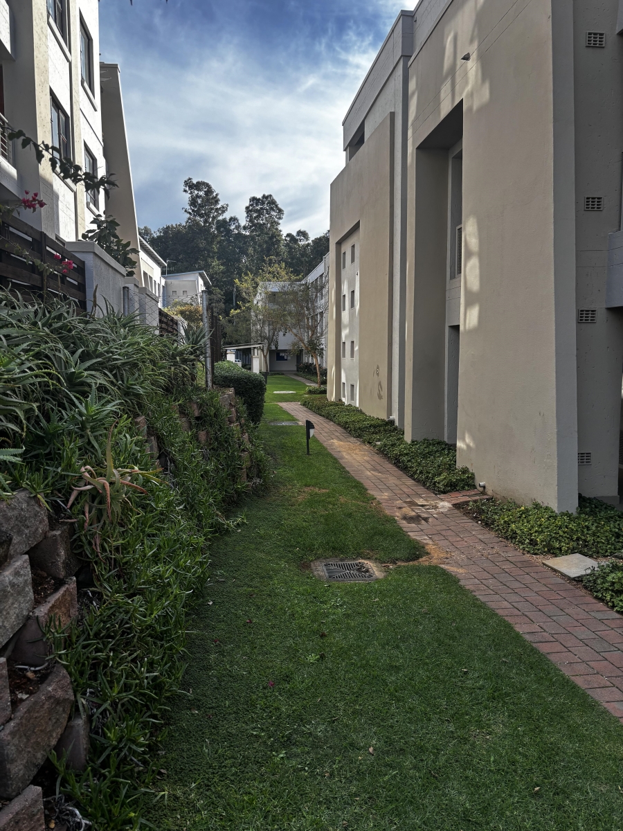 To Let 2 Bedroom Property for Rent in Paulshof Gauteng