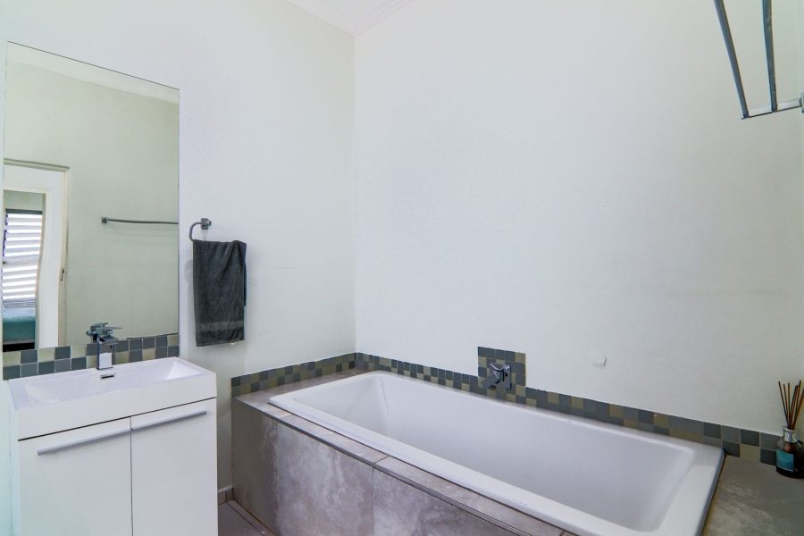 To Let 3 Bedroom Property for Rent in Edenburg Gauteng