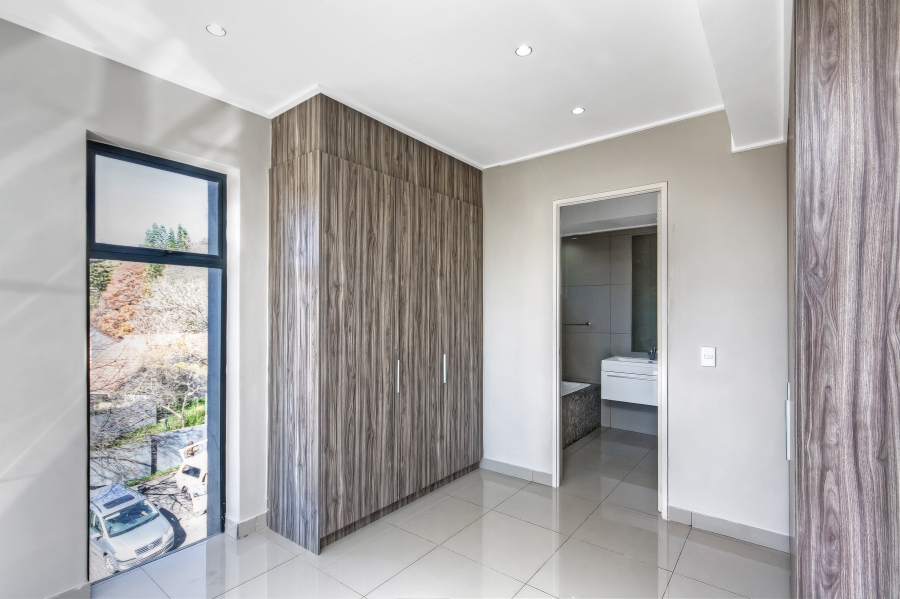 To Let 2 Bedroom Property for Rent in Parkmore Gauteng