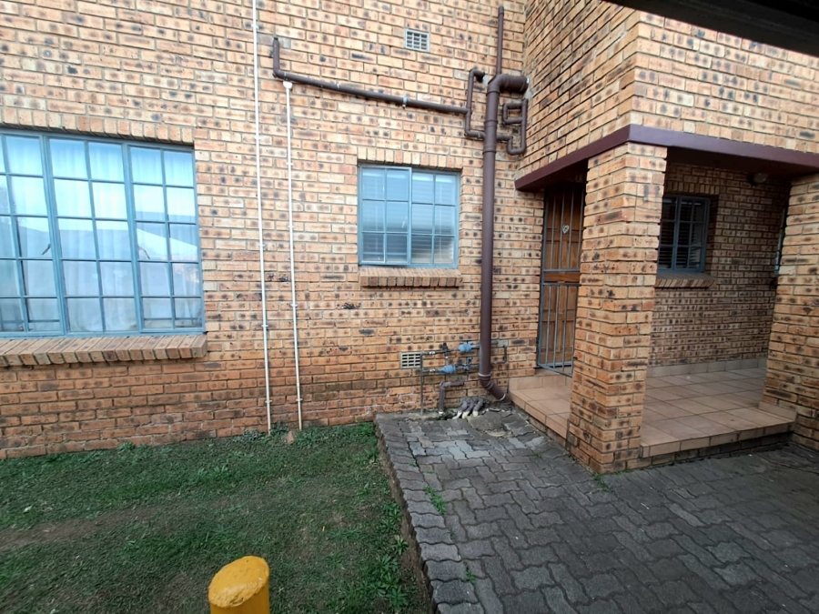 2 Bedroom Property for Sale in Meyerton South Gauteng