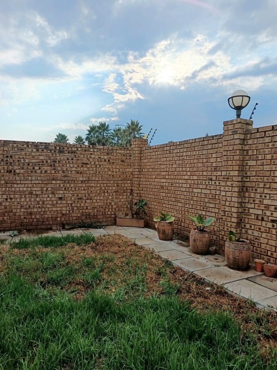 2 Bedroom Property for Sale in Meyerton South Gauteng