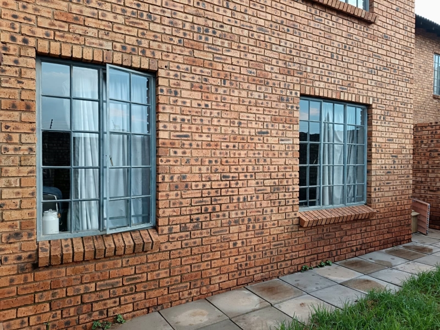 2 Bedroom Property for Sale in Meyerton South Gauteng