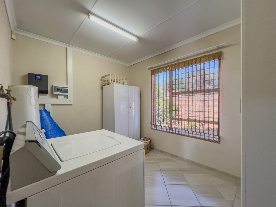 4 Bedroom Property for Sale in Glen Marais Gauteng