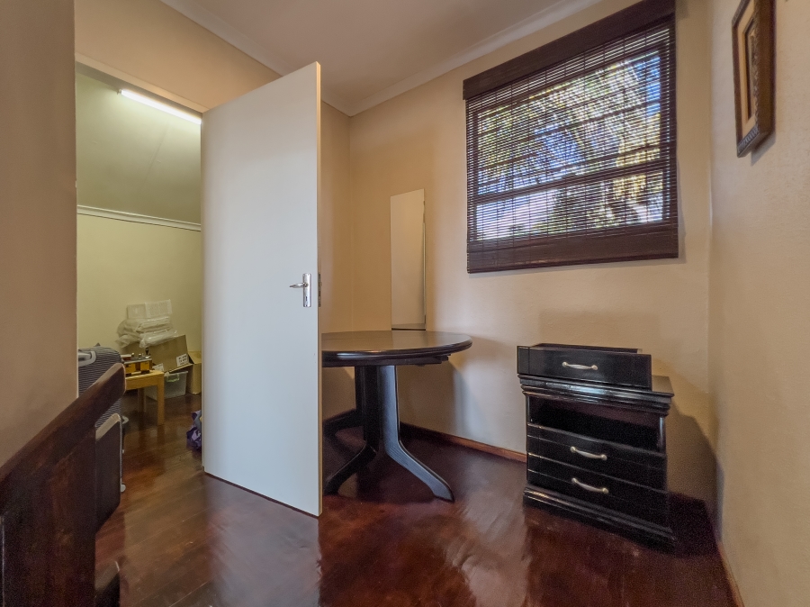 4 Bedroom Property for Sale in Glen Marais Gauteng