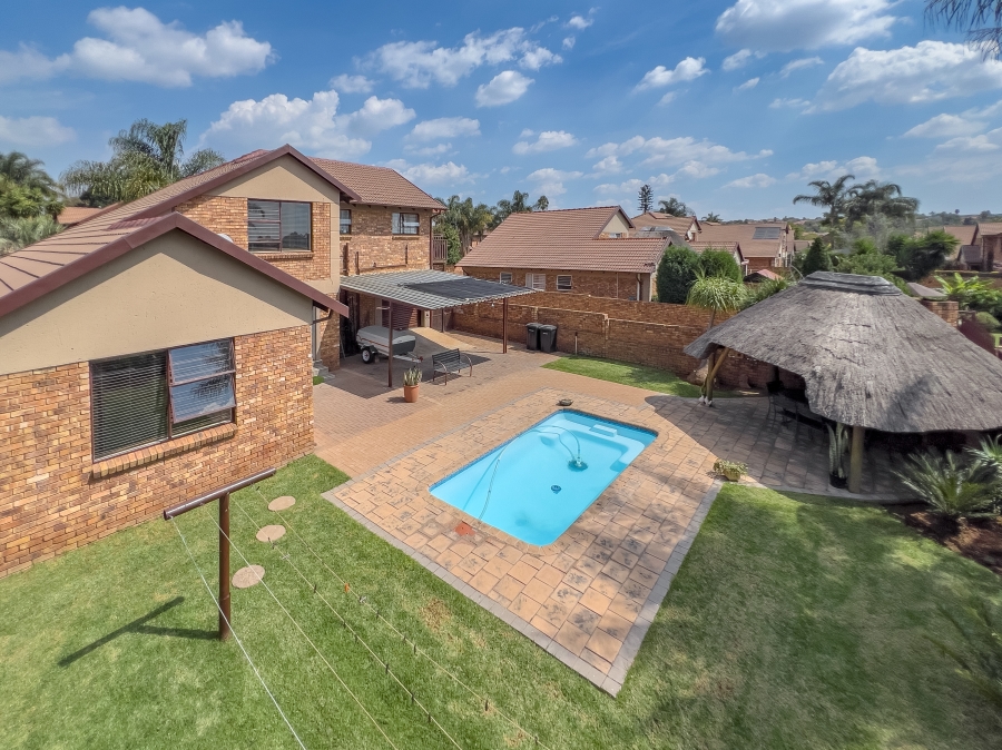 4 Bedroom Property for Sale in Glen Marais Gauteng