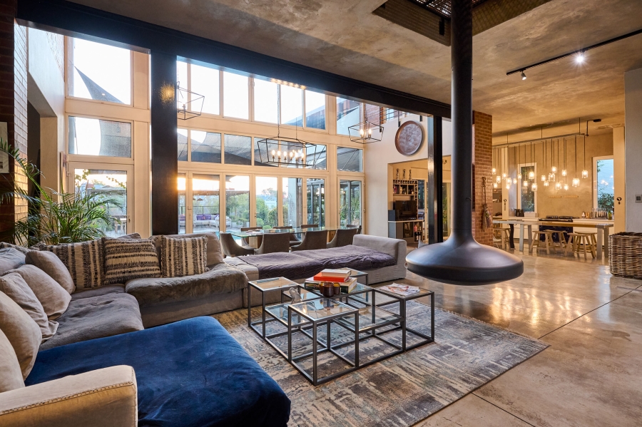 5 Bedroom Property for Sale in Waterfall Country Estate Gauteng