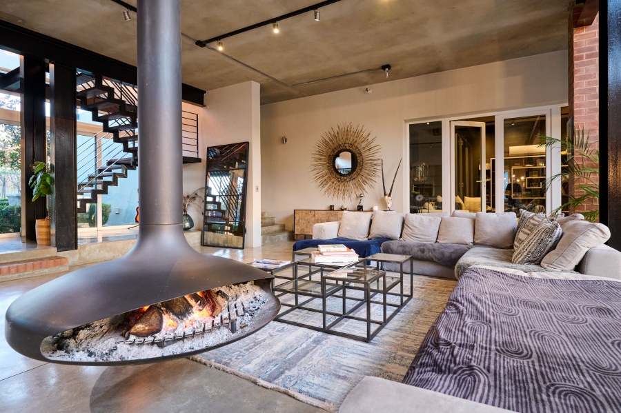 5 Bedroom Property for Sale in Waterfall Country Estate Gauteng