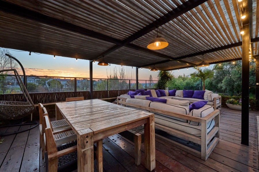 5 Bedroom Property for Sale in Waterfall Country Estate Gauteng