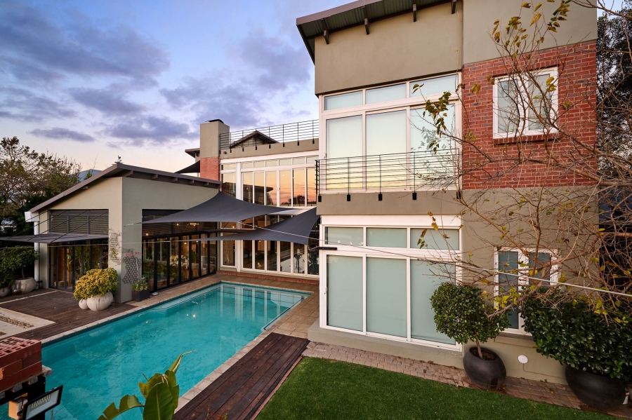 5 Bedroom Property for Sale in Waterfall Country Estate Gauteng