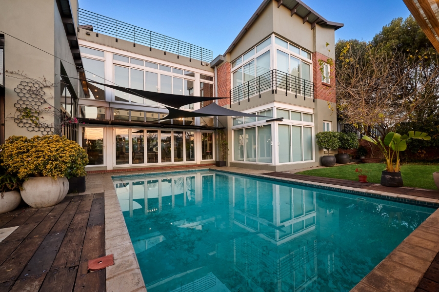 5 Bedroom Property for Sale in Waterfall Country Estate Gauteng