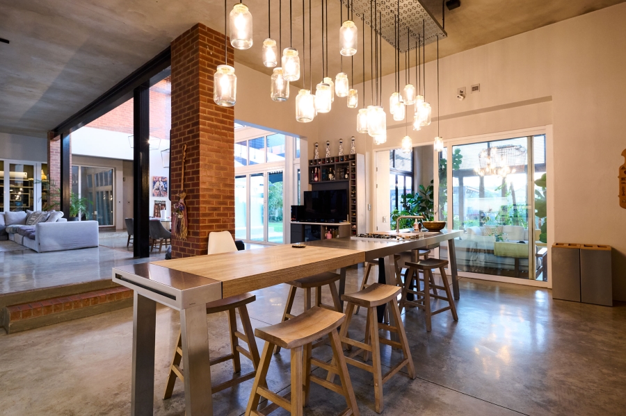 5 Bedroom Property for Sale in Waterfall Country Estate Gauteng