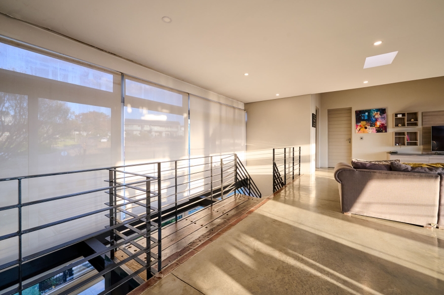 5 Bedroom Property for Sale in Waterfall Country Estate Gauteng