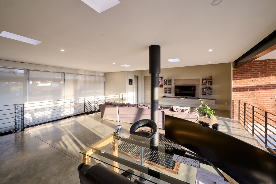 5 Bedroom Property for Sale in Waterfall Country Estate Gauteng