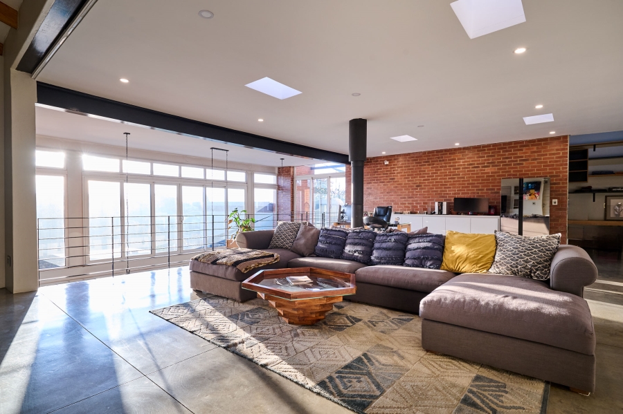 5 Bedroom Property for Sale in Waterfall Country Estate Gauteng