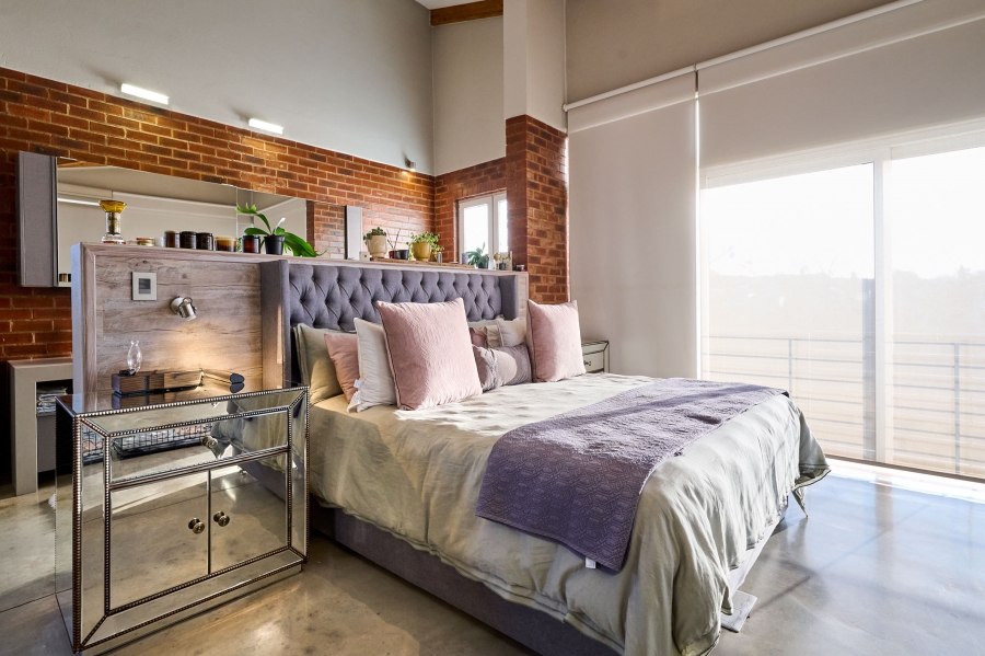 5 Bedroom Property for Sale in Waterfall Country Estate Gauteng