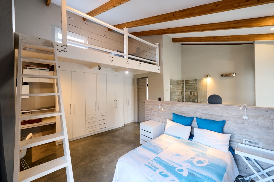 5 Bedroom Property for Sale in Waterfall Country Estate Gauteng