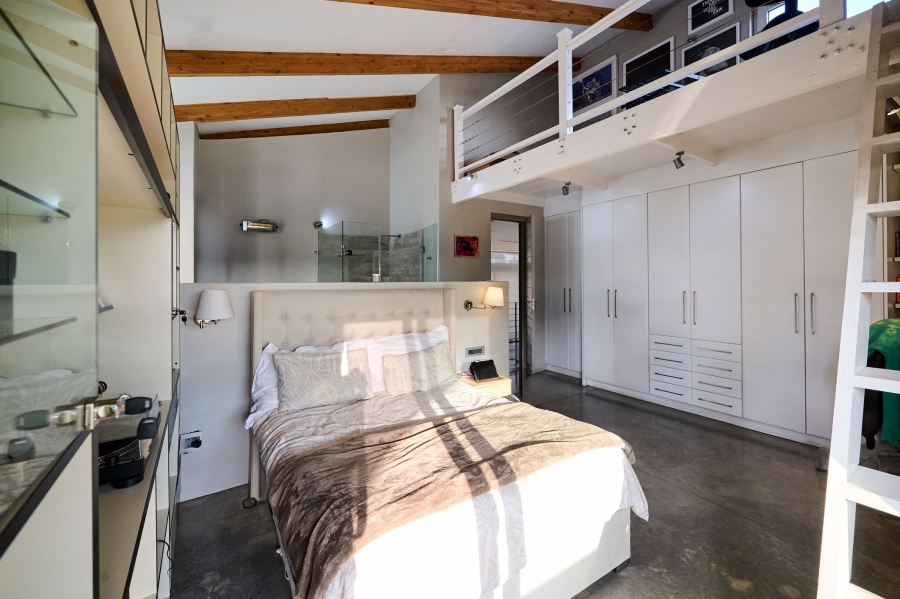 5 Bedroom Property for Sale in Waterfall Country Estate Gauteng